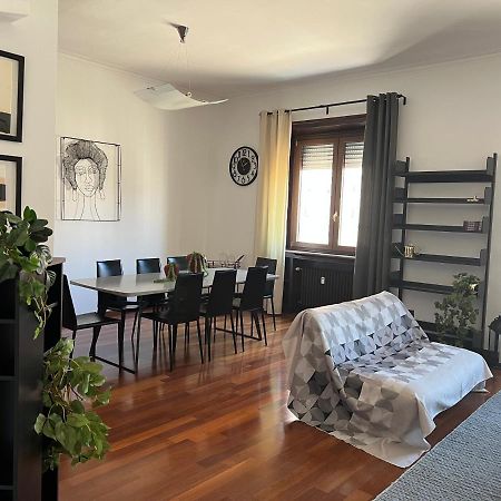 Rebecca'S Milano Collection: Repubblica Apartment Luaran gambar