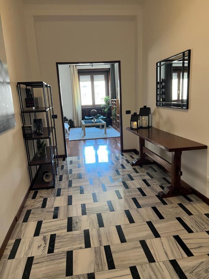 Rebecca'S Milano Collection: Repubblica Apartment Luaran gambar