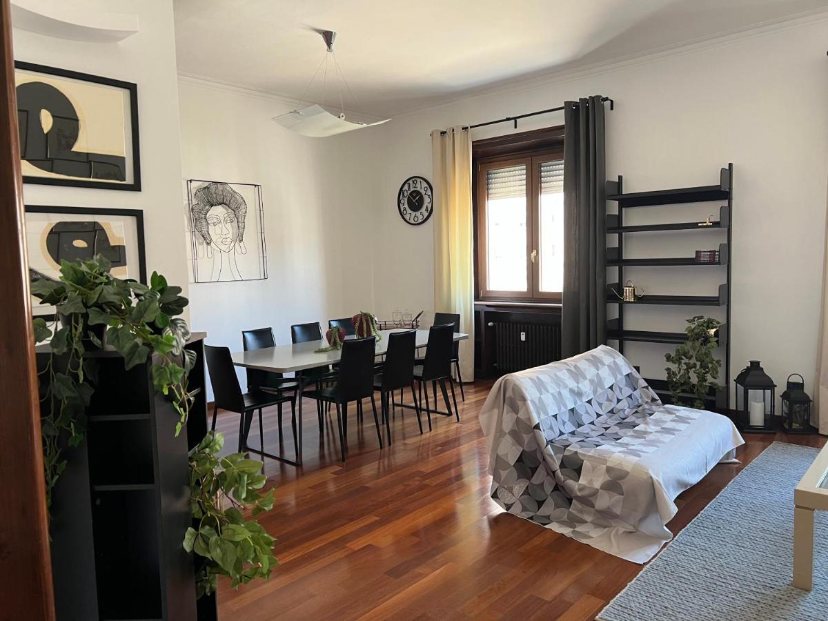 Rebecca'S Milano Collection: Repubblica Apartment Luaran gambar